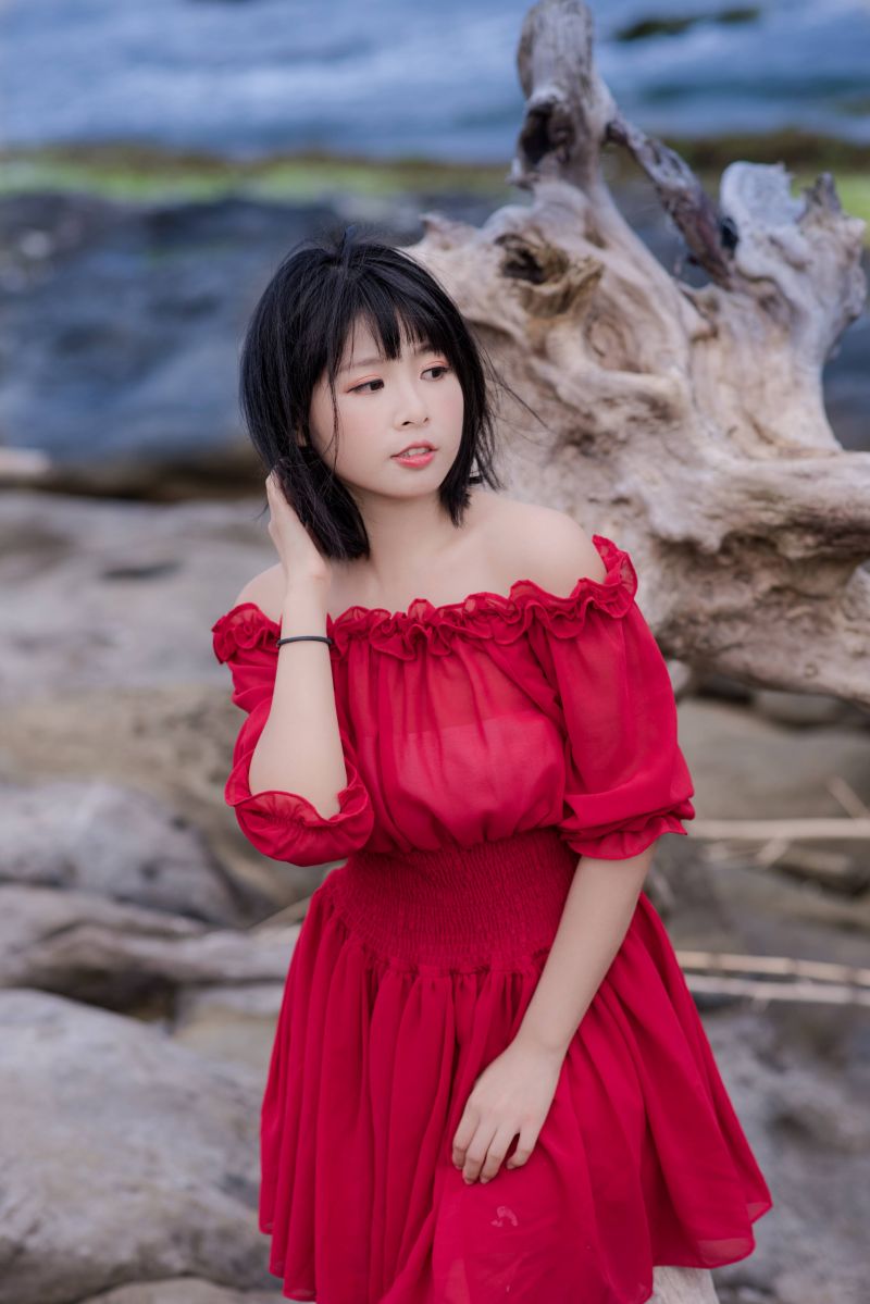 asiatique, lumière naturelle, de plein air, portrait, rocky beach, eau asiatique, lumière naturelle, de plein air, portrait, rocky beach, eau