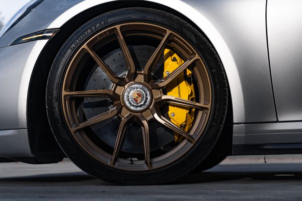 car,supercar
