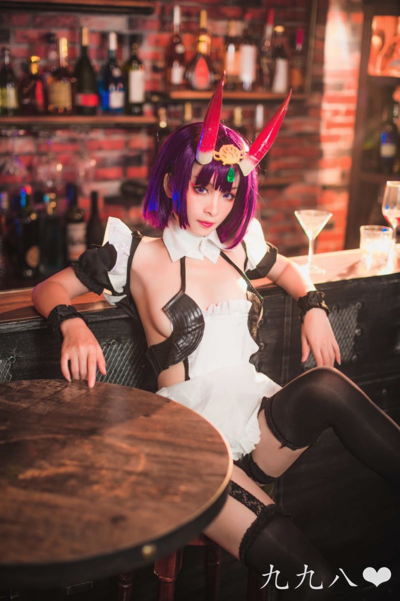 Bar,Cocktail,Cosplay,Horn,Frau
