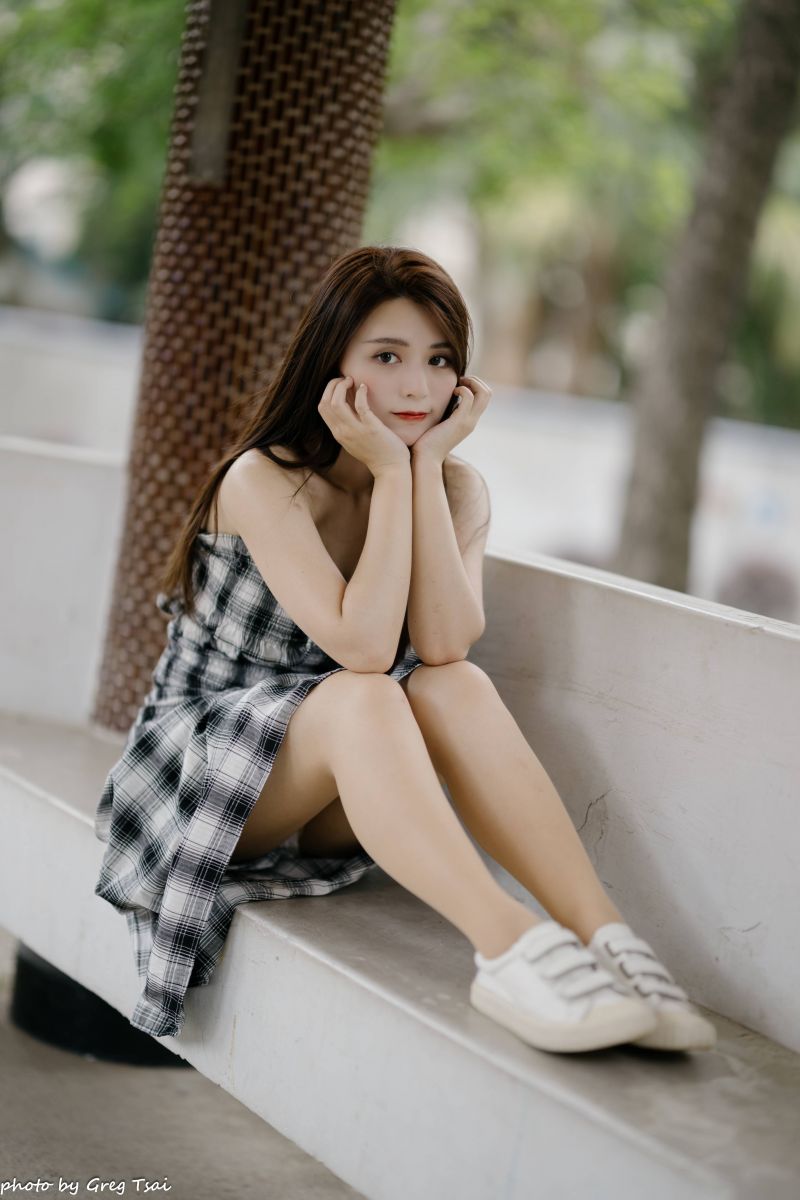 Verschwommener Hintergrund,Sessel,plaid dress,Frau