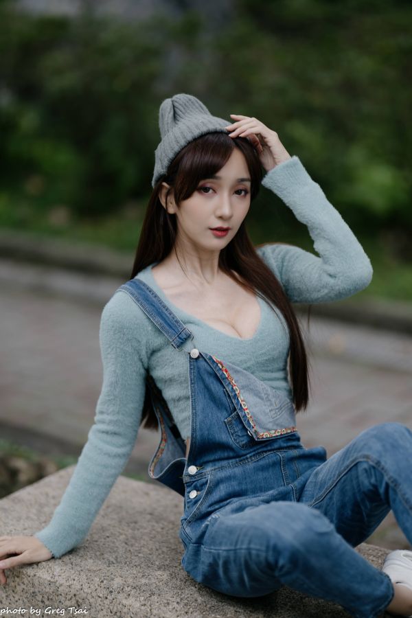model,Orang,Thai