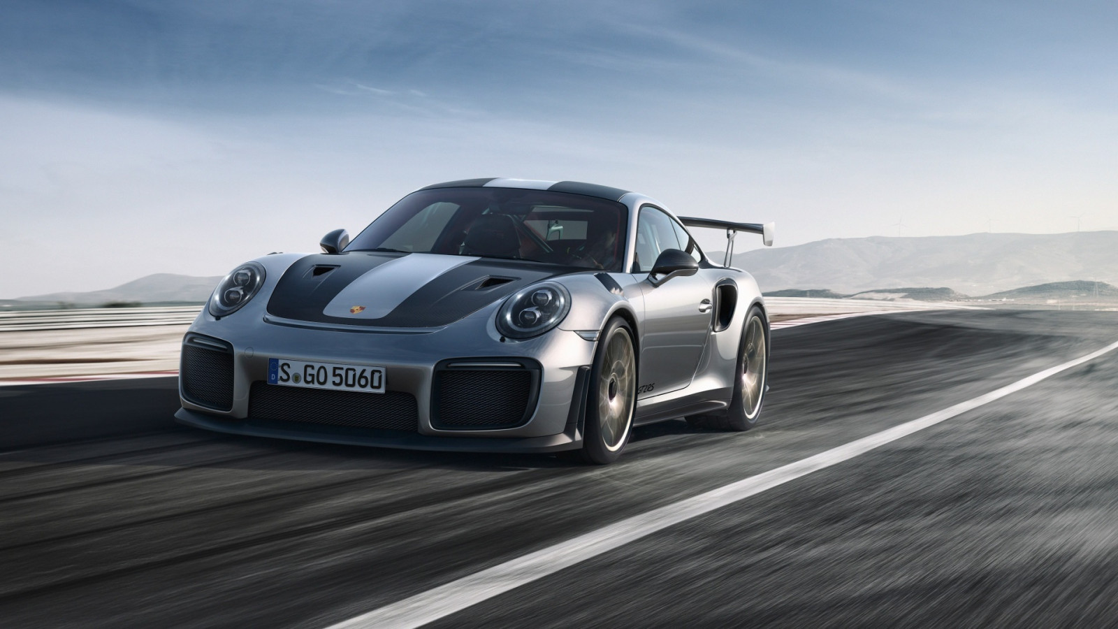 Porsche, pneumatika, kolo, nebe, vozidlo, auto, kapuce, automotive pneumatiky, automotive Lighting, mrak, automobilového designu, kola z lehkých slitin, motorsport, motorové vozidlo, válcování, nárazník, Blatník, osobní luxusní automobil, okraj, závodiště, automobilový exteriér, světlomet, automotive wheel system, závodění, výkon auta, ozdobný kryt, auto závodní, asfalt, Automotive fog light, zrcadlo automotive, sportovní auto, krajina, sportovní, zpětné zrcátko, silnice, luxusní vůz, řidičský, sports car racing, auto part, rušič vztlaku, Roadster, kupé, státní poznávací značka, městské auto, hardtop, superauto, Konvertibilní, značka, Porsche 911, mluvil