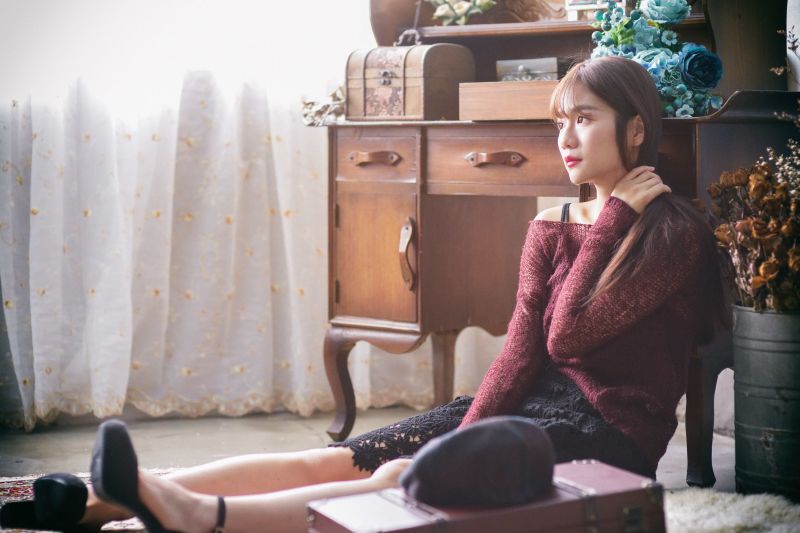 lanterna,la pittura,berretto,cavalletto,specchio,purple skirt