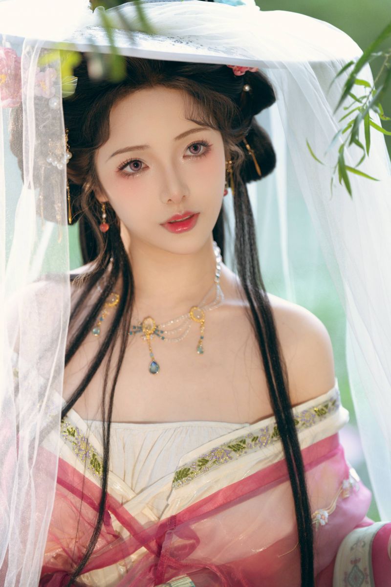 Chinese,costume,dress,elegant,garden,hanfu