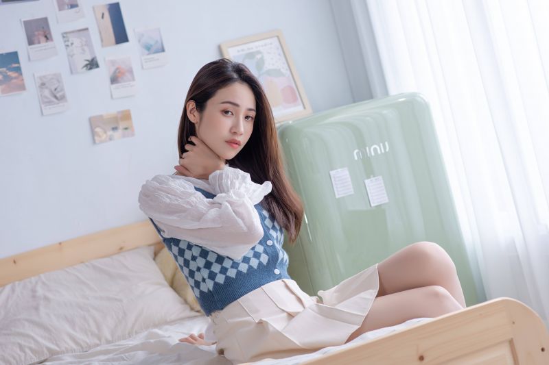 modrý,kontrolor,plést,mini,sukně,vesta