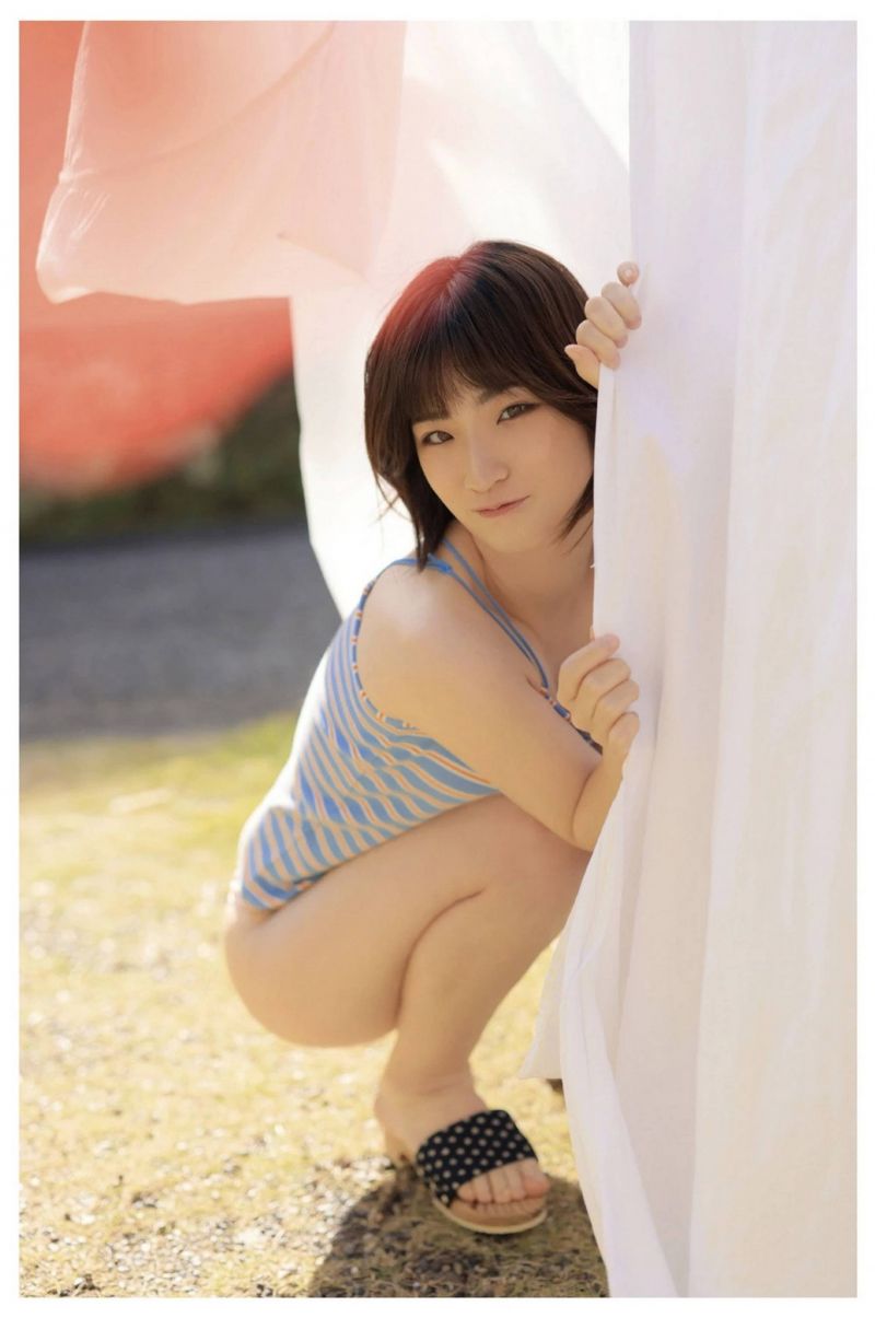 zadní dvorek, prádelna, model, venkovní, sandály, pruhovaný zadní dvorek, prádelna, model, venkovní, sandály, pruhovaný