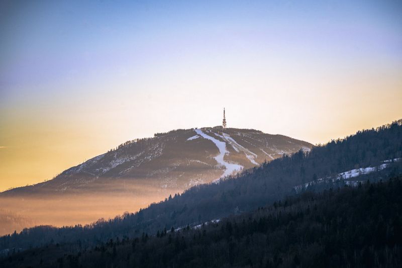die Architektur,Blue hour,blauer Himmel,Verschwommener Hintergrund,Bokeh,brick building