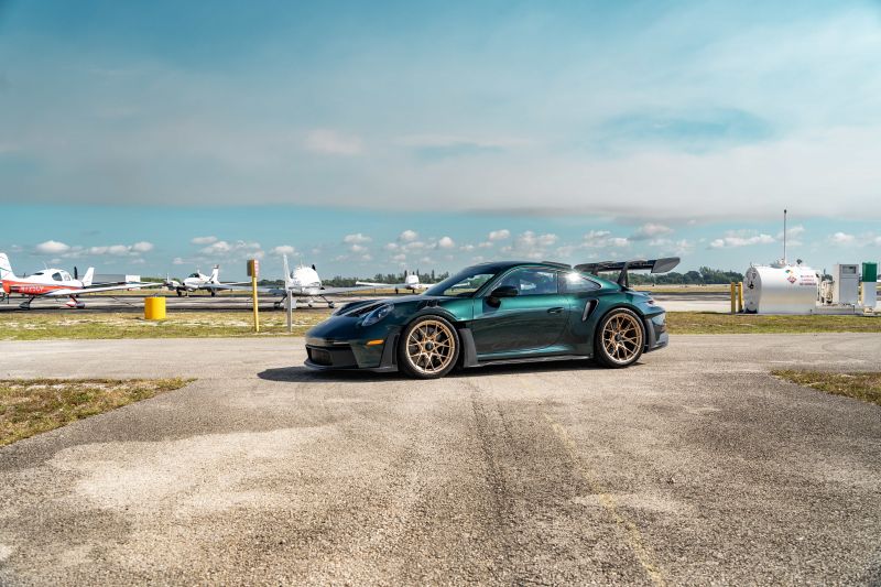 Nhựa đường,Aventador SVJ,bờ biển,đen,màu xanh da trời,BMW