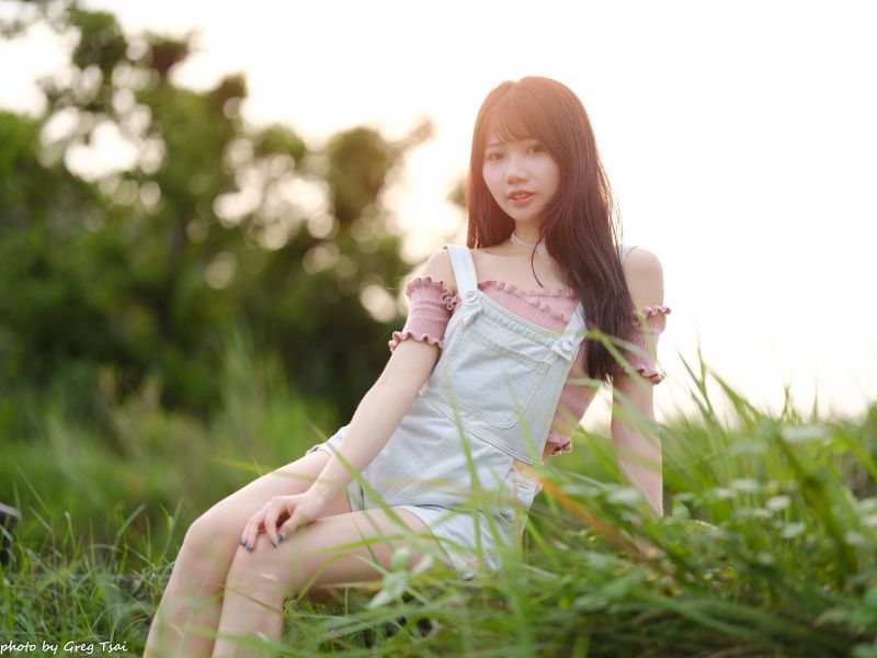 rambut panjang,di luar rumah,wanita,bunga kuning