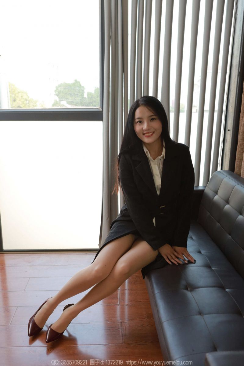 Stiefel,Strickjacke,Vorhänge,Sitzung,Sofa,Frau