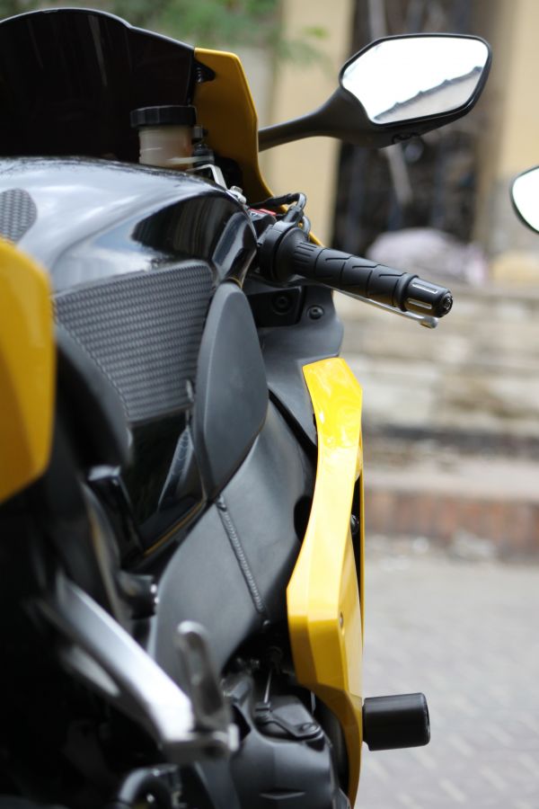 Honda,yellow,black
