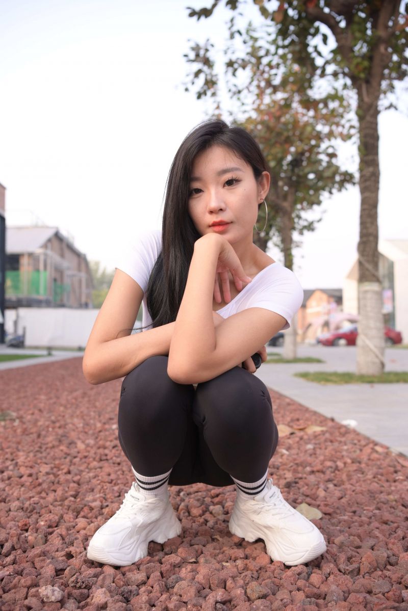 pruhované ponožky,white sneakers