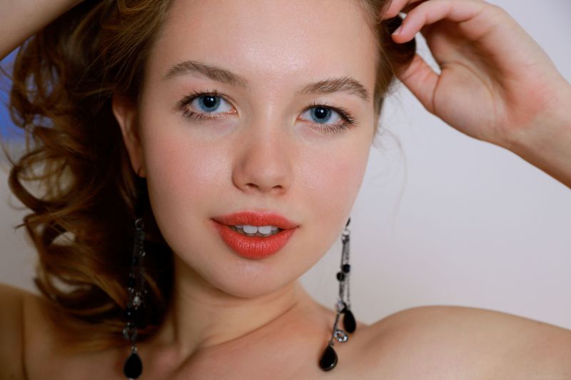 women,Camilla Stan,face,closeup,red,lips