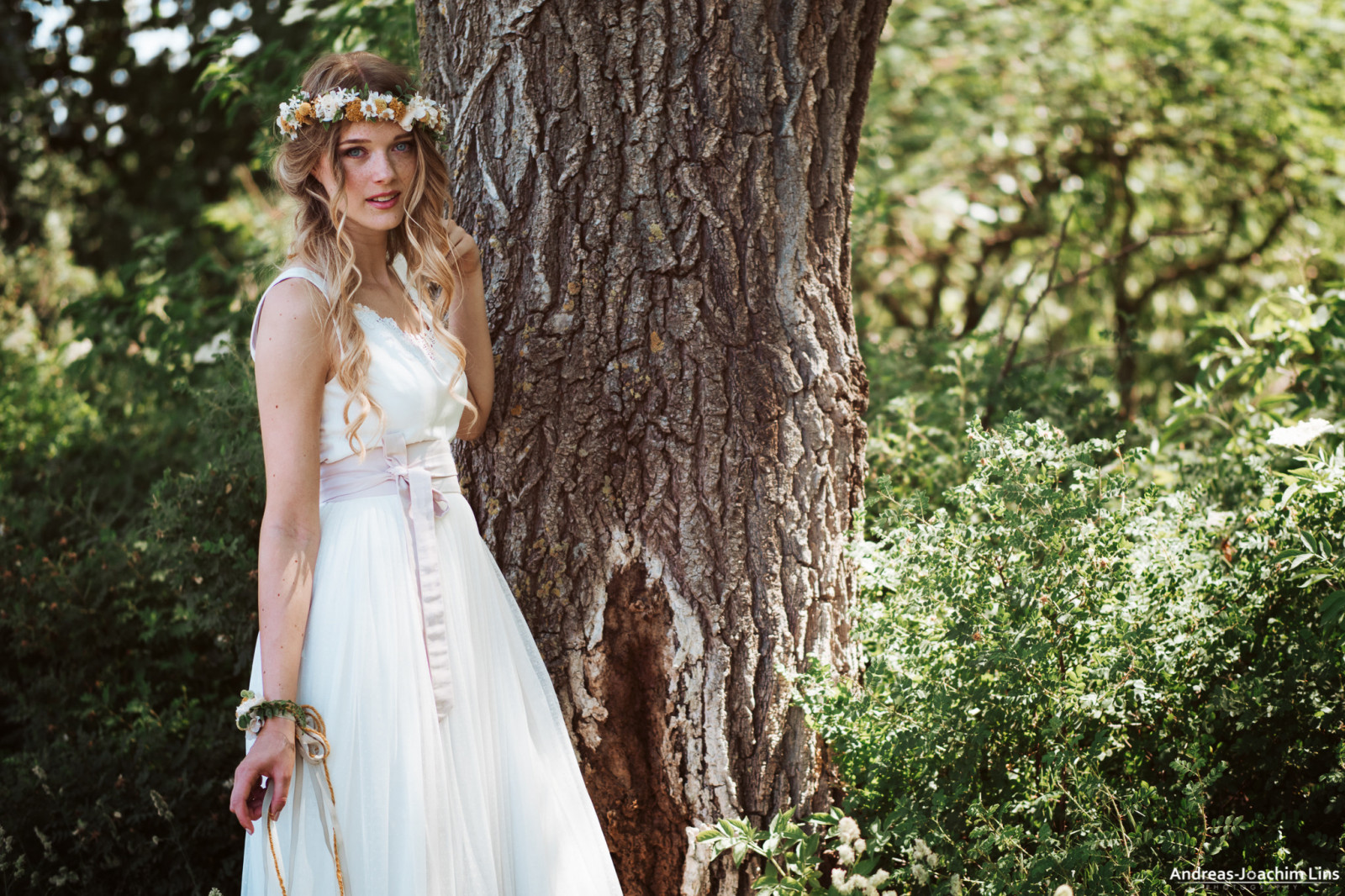 Andreas Joachim Lins, blonde, blue eyes, Luisa Bergy, open mouth, white dress, women, women outdoors