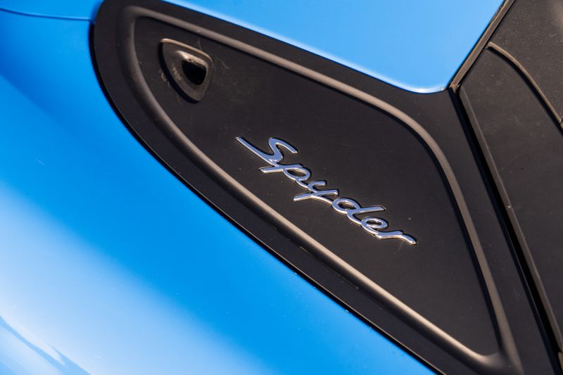 auto,4k,tapeta na zeď