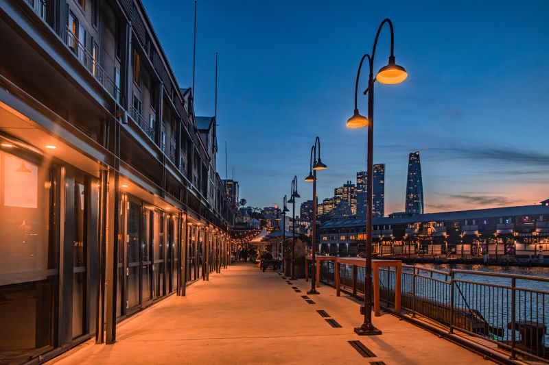 letadlová loď,architektura,modrá obloha,bokeh,most,světla města