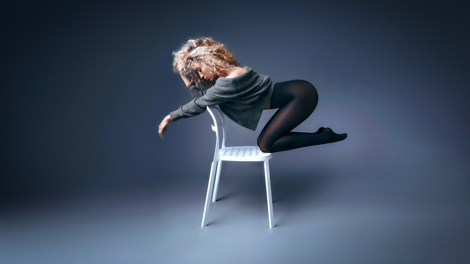 blue background, chair, pose, woman