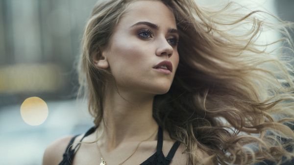 girl,woman