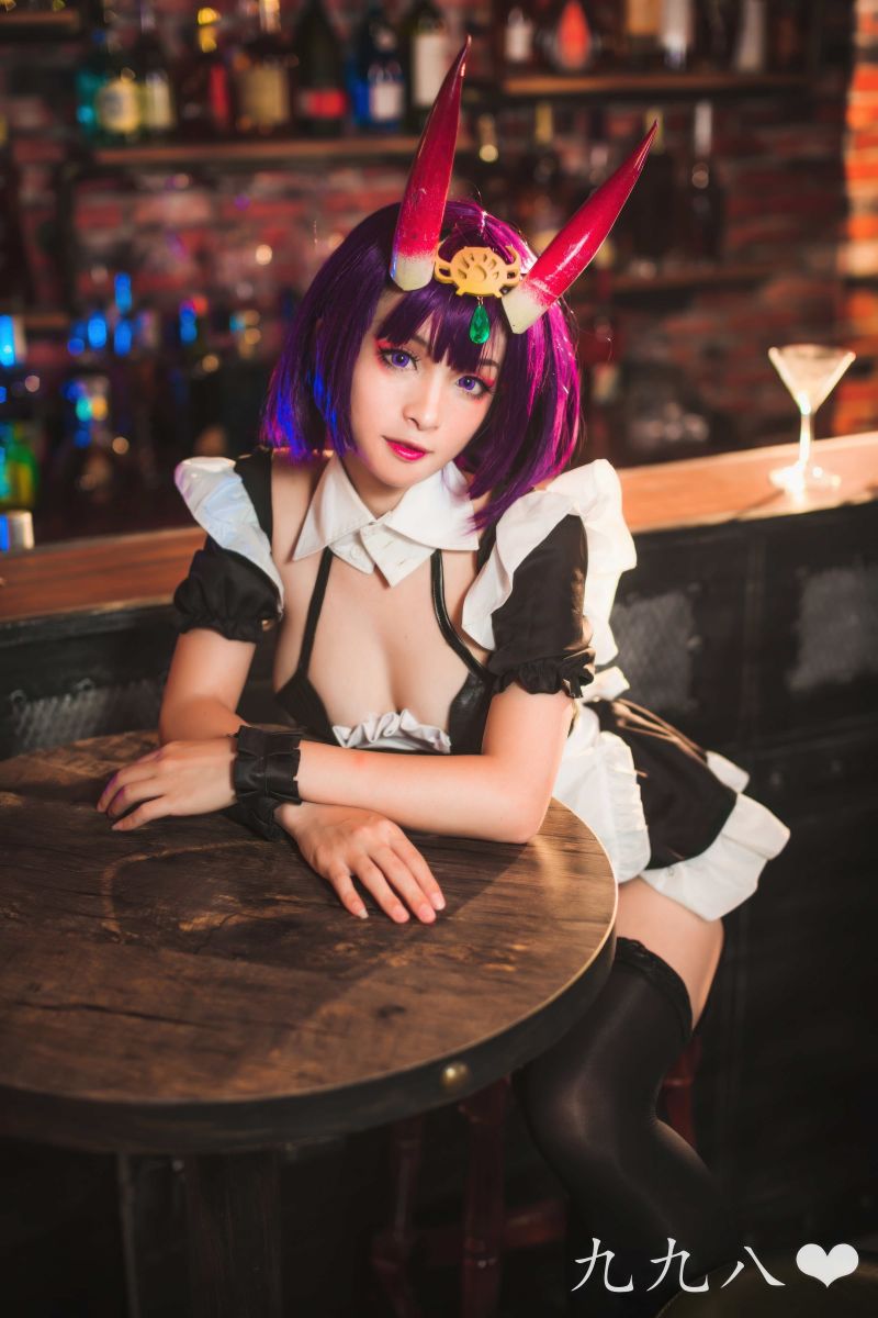 Bar,Cocktail,Cosplay,Horn,Frau