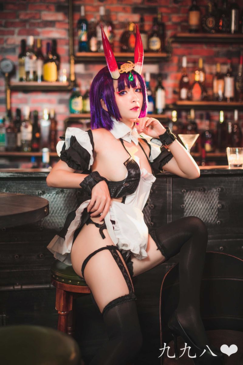 Bar,Cocktail,Cosplay,Horn,Frau