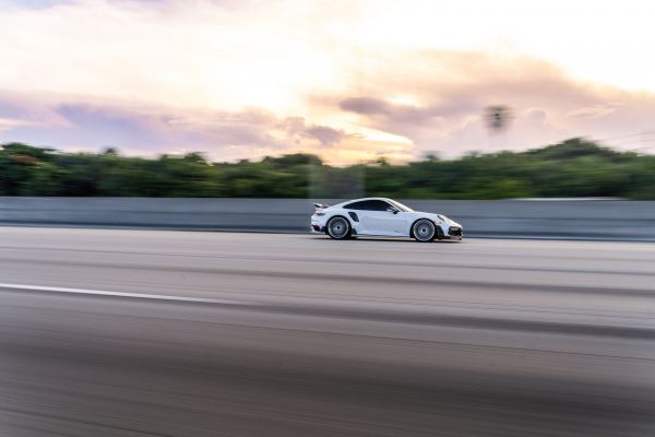 car,supercar