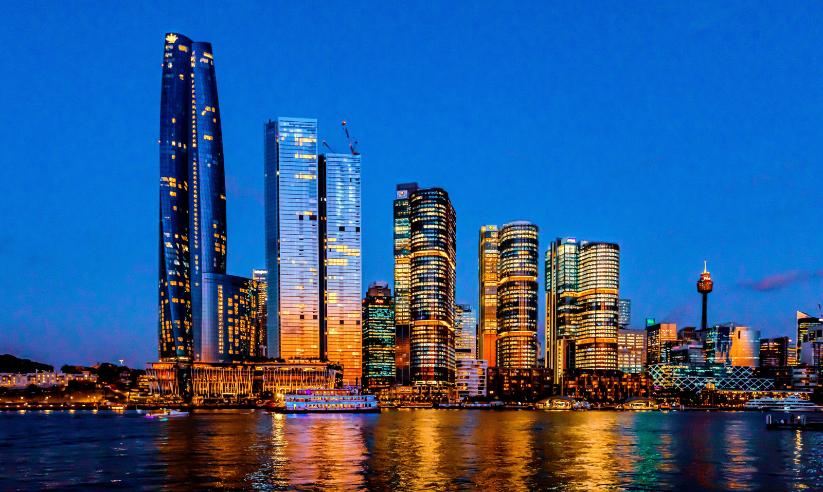 letadlová loď, architektura, modrá obloha, bokeh, most, světla města, mraky, hloubka pole, soumrak, stíhačky, lucerny, nízký úhel, miniaturní, model, Příroda, neonová světla, noční fotografie, venkovní, pagoda, lidé, mrakodrapy, sluneční paprsky, slunečnímu záření, západ slunce, cestovat, Soumrak, městský, široký úhel