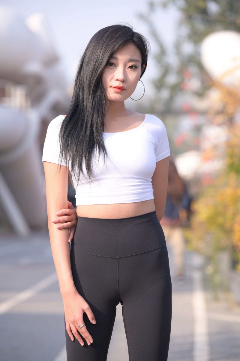 pruhované ponožky,white sneakers