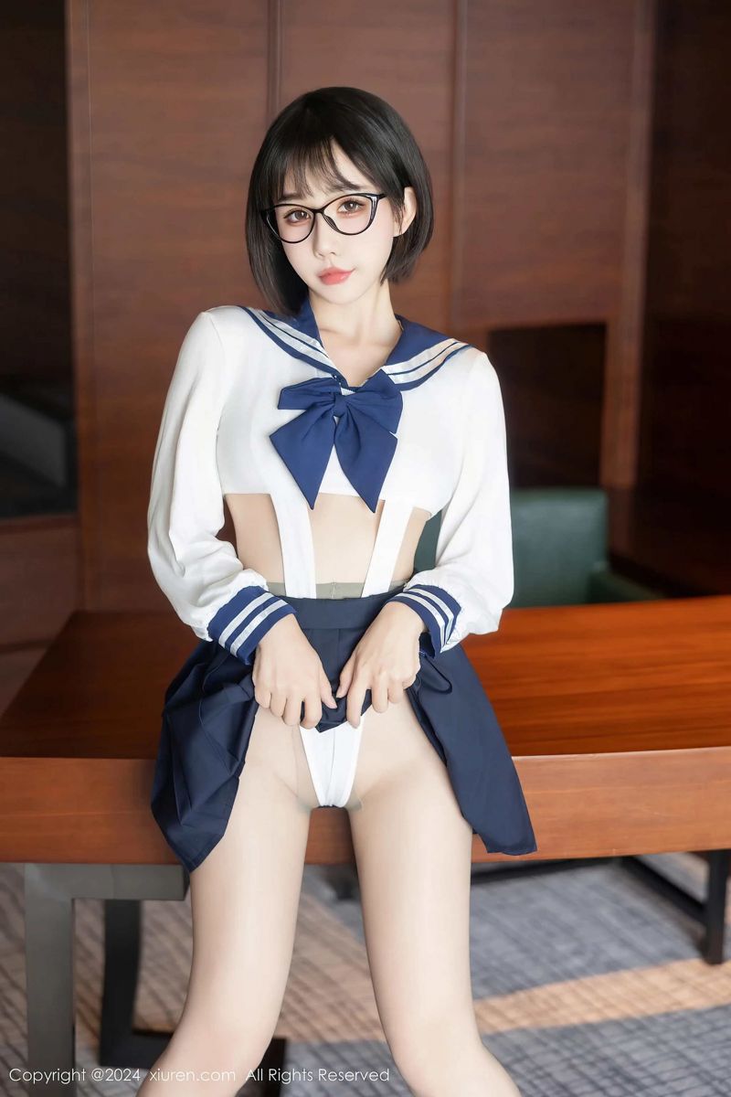 pracovní oblek,školní uniforma