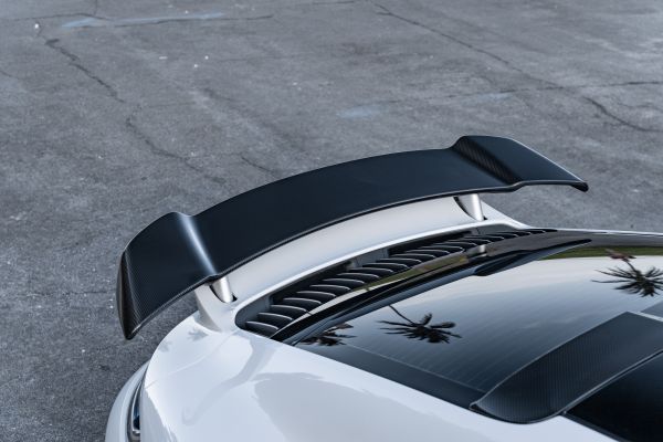 car,supercar
