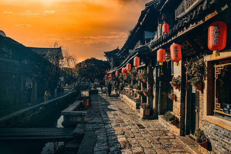 asiatisk,kaukasisk,barn,denim jacket,ældre,gråt hår