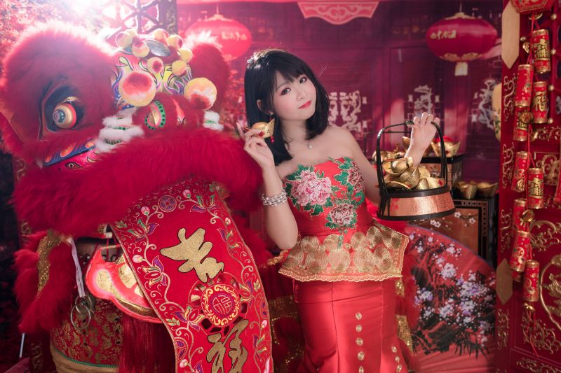 asiatico,cheongsam,Capodanno cinese,oro,rosso,donna