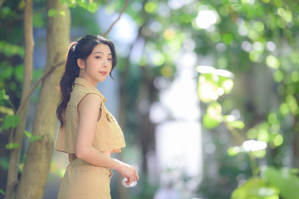 女人