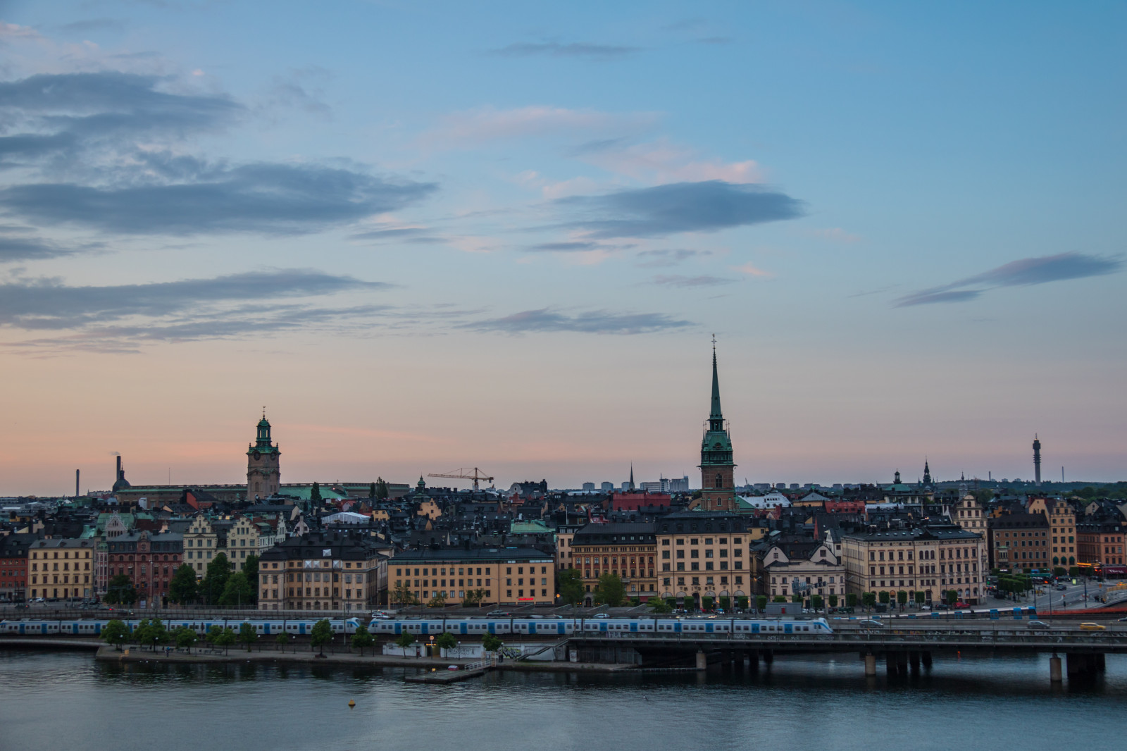 západ slunce, moře, město, panoráma města, voda, budova, odraz, nebe, vozidlo, panoráma, večer, ráno, most, řeka, přístav, horizont, Stockholm, soumrak, mrak, solnedg ng, byggnad, skymning, attackfoto, attackfoto7, mezník, vodní, lidské osídlení, geografický rys