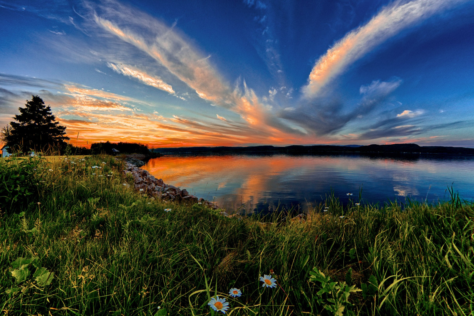 slunečnímu záření, krajina, západ slunce, moře, kopec, jezero, Příroda, pobřeží, odraz, tráva, nebe, svítání, večer, ráno, pobřeží, řeka, Kánon, horizont, Kanada, fjord, soumrak, 2013, Quebec, mrak, zakalený, den, hora, svítání, lučina, oceán, louka, 7d, Saguenay, que bec, rivie re, saguenaylacsaintjean, jezero, canonef815mmf4lusm, Chicoutimi, normandgaudreault, počítač tapeta, meteorologický jev