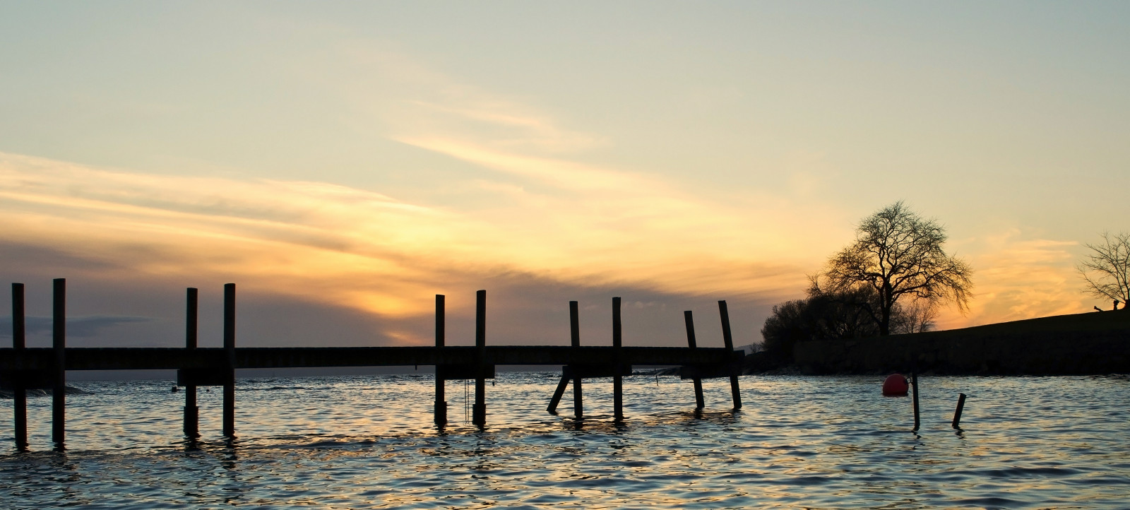 slunečnímu záření, krajina, západ slunce, moře, jezero, voda, Příroda, odraz, nebe, mraky, pláž, svítání, uklidnit, Norsko, večer, ráno, mlha, řeka, slunce, horizont, dok, soumrak, prázdný, světlo, mrak, strom, svítání, prozkoumat, waterscape, prozkoumal, pobřeží, pól, barvy, stožáry, Huk