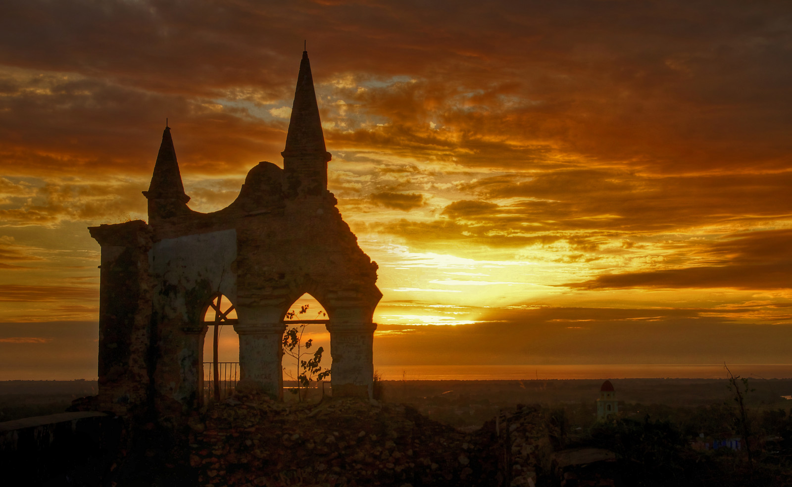 krajina, západ slunce, zřícenina, nebe, svítání, večer, HDR, soumrak, spirála, Kuba, mrak, svítání, prozkoumat, prozkoumal, mezník, mokastet, počítač tapeta, odlesk, červená obloha v dopoledních hodinách, historické místo, místo uctívání, Trinidaddekuba
