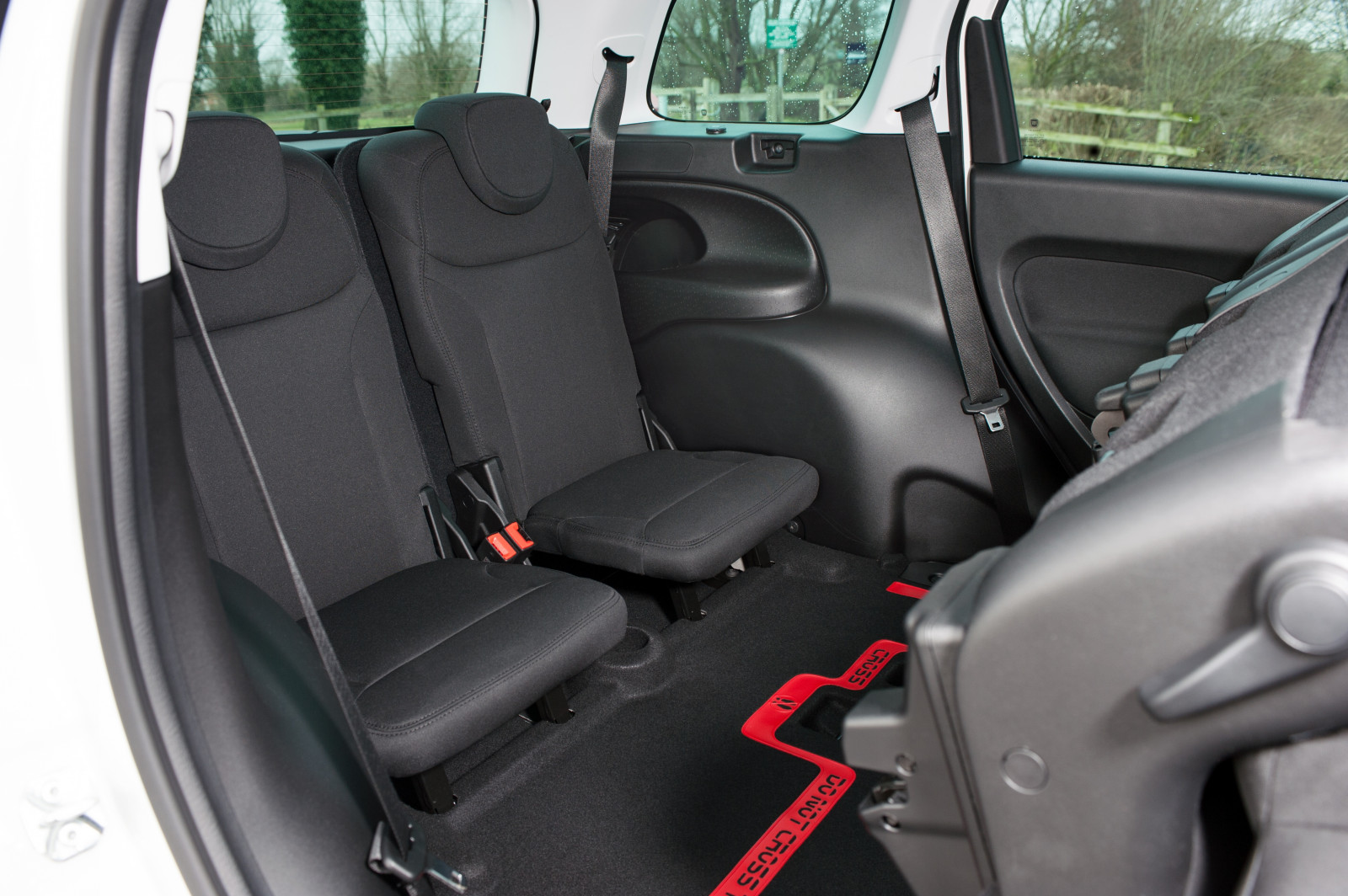 bil, køretøj, 2015, FIAT, netcarshow, netcar, bil billeder, bil foto, 500L britiske version, jord køretøj, bil make, bybil, sport utility køretøj, subcompact bil, kompakt SUV, mini sport utility køretøj, minivan