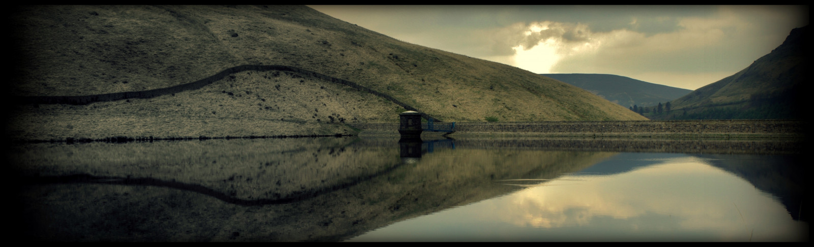 แสงแดด, แนวนอน, น้ำ, การสะท้อน, ท้องฟ้า, เมฆ, อังกฤษ, ภูเขา, เช้า, Canon, บรรยากาศ, Yorkshire, เบา, เมฆ, รุ่งอรุณ, การสะท้อน, ความมืด, อุทยานแห่งชาติ, อ่างเก็บน้ำ, ตะวันตกเฉียงเหนือ, Saddleworth, dovestone, dovestonereservoir, cannon600d, ภาพหน้าจอ, greenfield, highpeak, ปรากฏการณ์บรรยากาศ, วอลล์เปเปอร์คอมพิวเตอร์