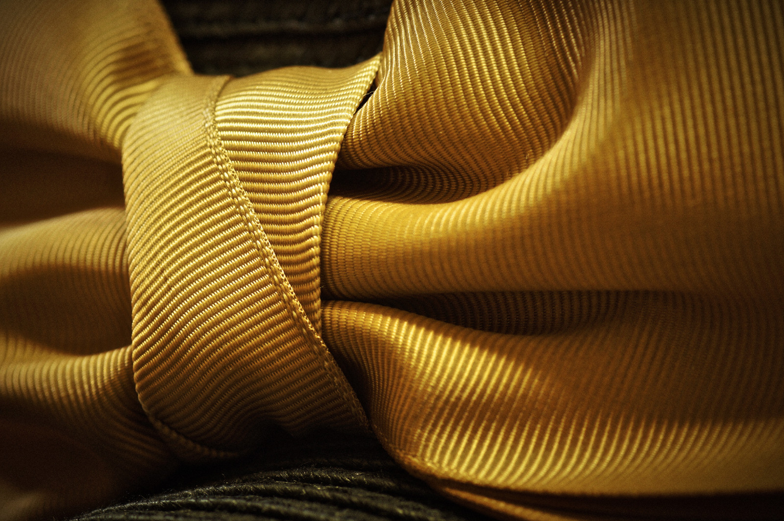 Yellow Ribbons Pattern Wallpaper Wallpaper : yellow, metal, ribbon, light, macromondays, lighting ...