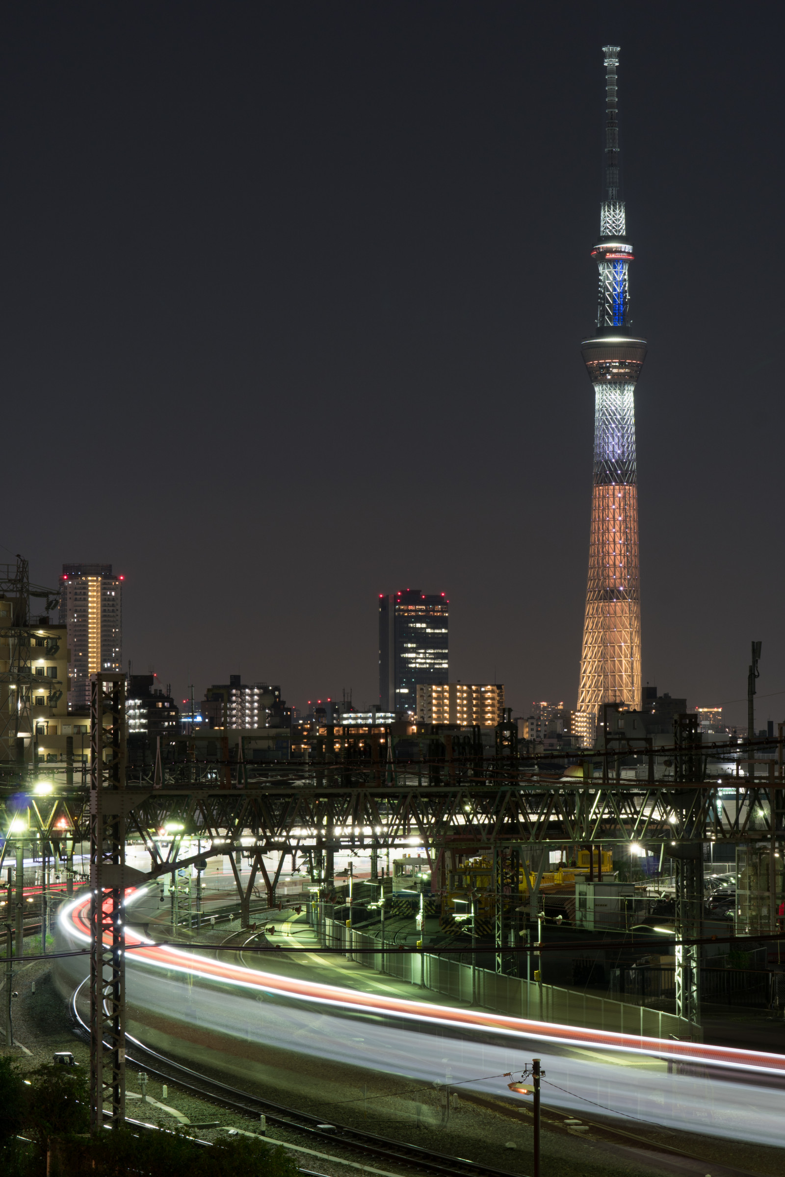 Japonsko, město, panoráma města, noc, architektura, odraz, panoráma, mrakodrap, večer, věž, Sony, soumrak, metropole, Tokio, jp, Skytree, světlo, mrak, centrum, zakalený, osvětlené, osvětlení, osvětlení, CC, mezník, Tokyo Sky Tree, kanegafuchi, a6300, 6300, CreativeCommons, fe70200mm, fe70200mmf4goss, kirameki, urban area, Metropolitní oblast, lidské osídlení, panelový dům