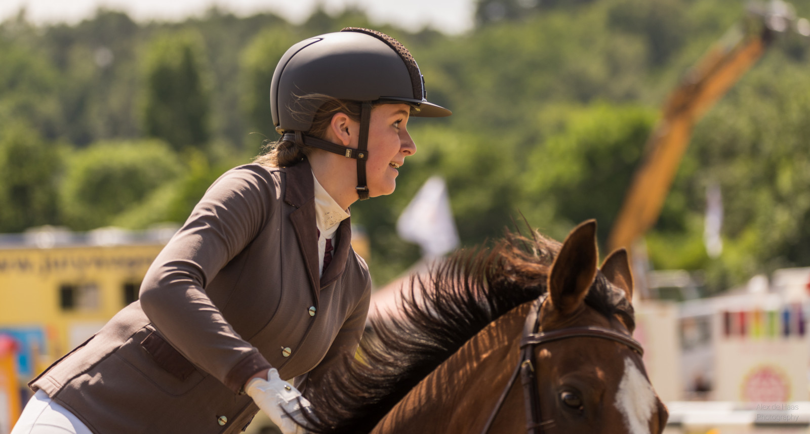sport, hest, hjelm, amatør, jockey, begivenhed, hobby, Ridesport, Bit, pige, Rein, noordholland, heste, hovedbeklædning, konkurrence, nederland, thenetherlands, rekreation, dygtighed, færdigheder, concours, Evenement, kontrollere, manke, ridning, dyr sport, hest som pattedyr, hingst, hestesport, pack dyr, hovedtøj, pige, Equus, hest tack, competitie, wedstrijd, rytterstatue, westernridning, military, hestetræner, hest seletøj, engelsk ridning, sadel, paarden, jagt sæde, uddannelse dyr, forhindringer, paard, concourshippiqueschoorl, beheersing, cityofschoorl, controle, equester, Hindernissen, Hippique, horserider, ridning, ridning, Kunde, paardrijden, parcours, Ruiter, Ruiters, ruitersport