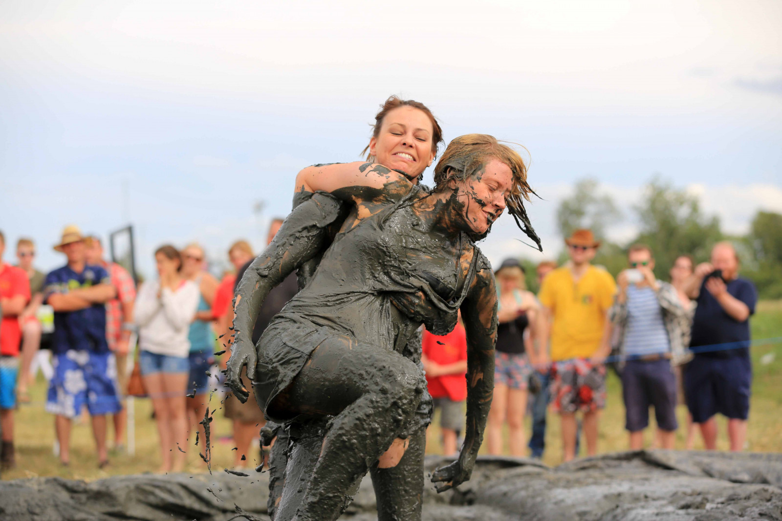 Spojené království, Anglie, mokrý, zábava, bláto, přemet, špinavý, bikiny, manželka, Familyfun, vodní sporty, mudwrestling, hezké šaty, Dirtysocks, whitebikini, bareskin, cameraclub, Summergames, Wetsocks, Langport, Mokré oblečení, Thorney, Canoneosdigital, Wetshorts, Wifecarrying, Wetbikini, Blátivé oblečení, Mudracing, Muddypants, Vlhké látky, Wetcouple, Dirtywives, Muddycouple, Dirtybikini, Dirtycouple, Lowlandgames2014