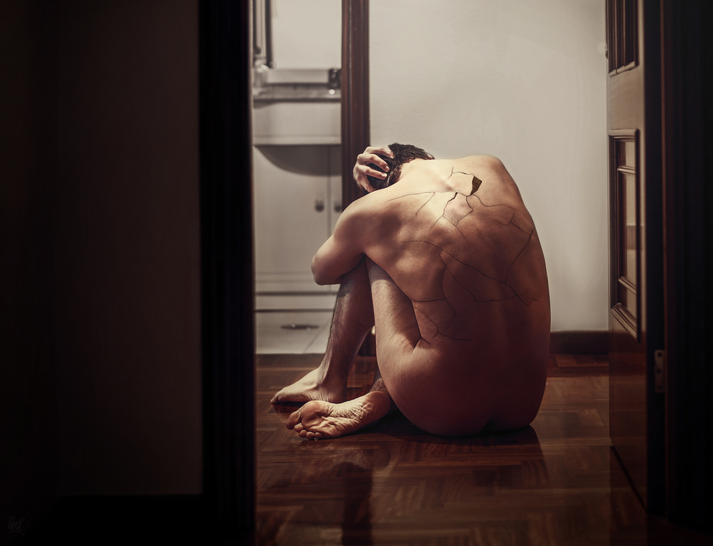 sort, portræt, interiør, sidder, fotografering, lyn, skulptur, tilbage, Person, hud, gået i stykker, redigere, Inde, nøgen, Conceptual, Koncept, KUNST, lys, bøde, dreng, nøgen, sprække, Foto, mand, hånd, mig, jage, human, selfie, fotografi, mørke, reklame, Følelse, billede, han-, muskel, selv, selvportræt, billedmanipulation, surrealisme, arm, manipulation, udgave, humane positioner, menneskelige legeme, barebutt, Ruben, revner, rørende, onfloor, carb, freeflyer09, rubenchase