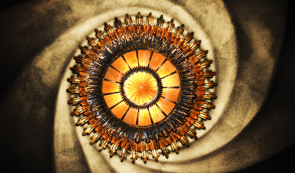 lidé, Černá, architektura, budova, maska, spirála, symetrie, svítilna, slunce, Španělsko, kruh, Madrid, Barcelona, slunce, Valencia, Katalánsko, Andalusie, UMĚNÍ, tělesné, Almeria, Sevilla, de, antonigaud, del, podrážka, architettura, architekt, casa, diamondclassphotographer, flickrdiamond, Salone, Spagna, Siviglia, 43, espana, počítač tapeta, orgán, zblízka, makro fotografie, modernisme, spirála, Vortice, lampadario, modernismo, Barcellona, artnouveau, passeig, Gr cia, Batllo, Ossos, Noveu, A2fp