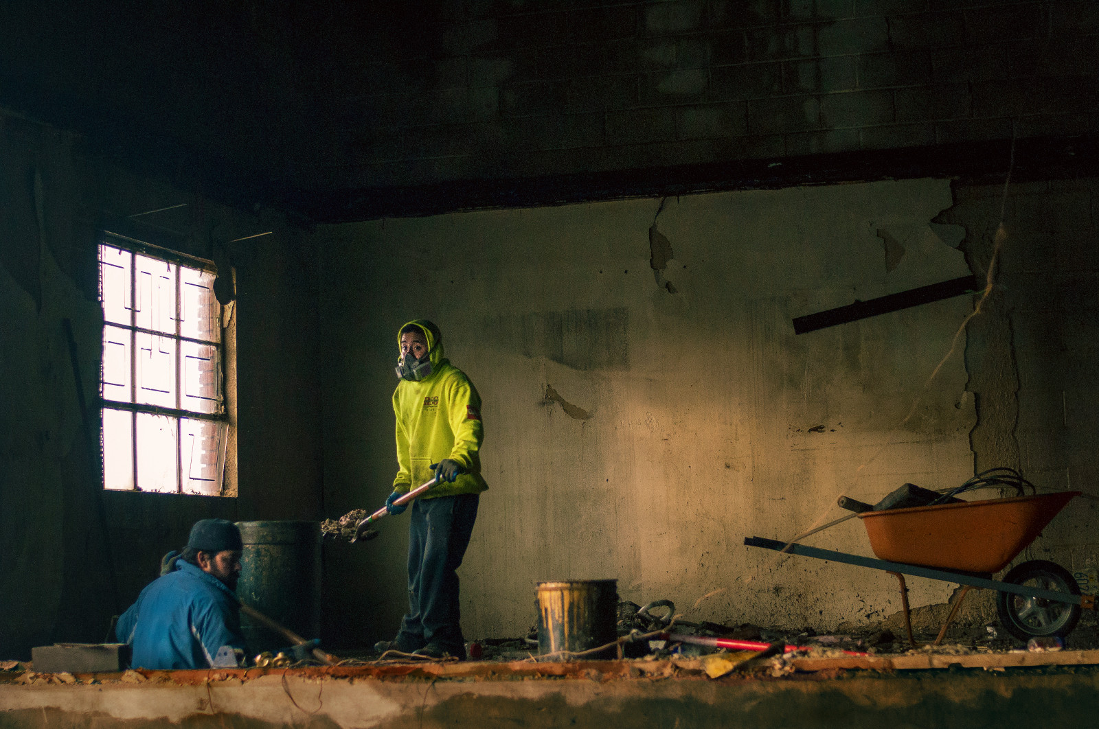 Wallpaper mess, job, people, hardlight, workinghard, windows, light