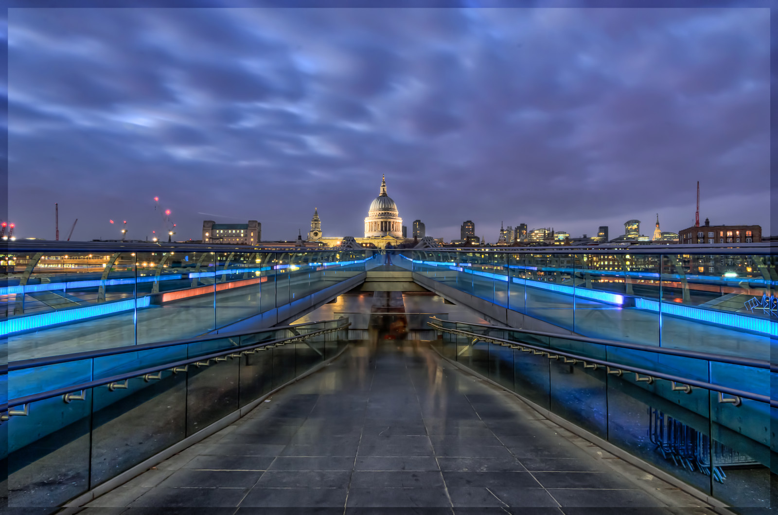 London, mennesker, hav, by, gade, bybilledet, nat, arkitektur, by-, rød, afspejling, krig, skyline, skyskraber, England, aften, tårn, bro, horisont, verden, Nikon, hovedvej, skumring, UK, valmuer, katedral, Tony, 2009, 2014, KUNST, longexposure, vidvinkel, valmue, D7000, først, voldgrav, stig, o, installation, milepæl, oprigtig, londonist, hyldest, gb, pære, Tokina, 246, Lee, Manfrotto, thames, bigstopper, byområde, vandveje, hovedstadsområde, keramisk, Shoreditch, millenniumbridge, 1st, stpaul, 888, dødsfald, bulbmode, thestig, ndgrad, leefilter, londonurban, riverofthames, royalhistory, tokina1116f28, thestig2009, nikond7000tokina, towerpoppies, leebigstoppe, cityeastlondonurban