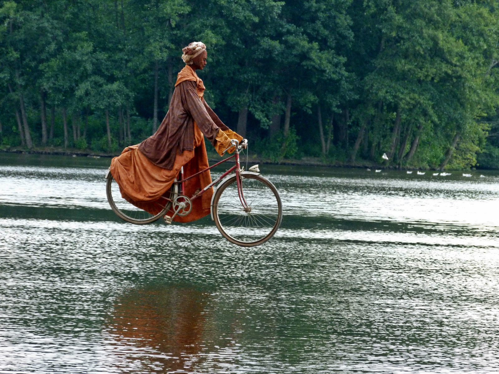 portrét, sport, odraz, vozidlo, sochařství, socha, 2013, DMC, Panasonic, Rennes, dívka, mraky, plage, cesta, mléko, lumix, reflet, promenáda, femme, považovat, kráska, bretagne, charme, člověk ge, Lumiere, ame, avantgardní, Breizh, campagne, balada, d TENTE, Riviere, Vilaine, poplatek, brýle, suvenýry, plaisir, rencontre, repo, id e, podívaná, extraterrestre, fantastique, složit, heureux, m canique, recherche, Betton, sagesse, humain, hravý, m Lusine, nouveaut, inconnue, com dien, libellules, m mepaspeur, surprenant, provoc, prisedet te, Volontaire, illevilaine, l Viter, v vitable, artcontentpourrien, FZ45, quefairelesamedisoir, fortet te, autourdunecouleur, d tournementdobjet