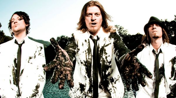 hands,dirt,suits,tree,ties,puddle of mudd