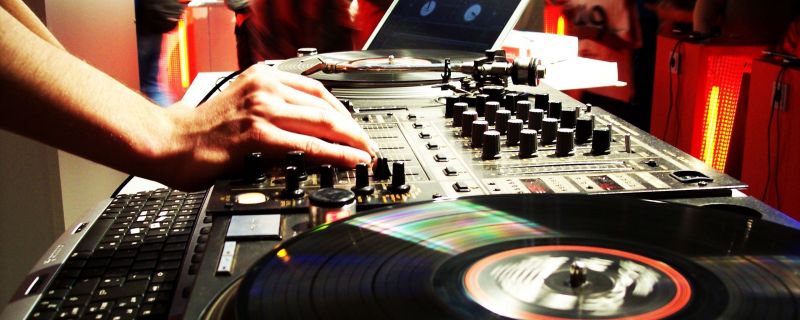 2560x1024 px,Mixer les consoles,la musique