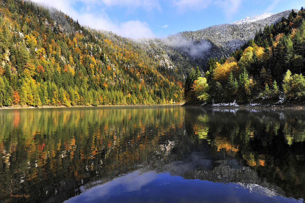 podzim, jezero, Salza, Stausee, vidět, Štýrsko, Rakousko, badmitterndorf, Steiermark, rumoto, snímky, EGGER, regina, Bootsverleih, Salzastausee, lakescape, krajina, Příroda, natur, venkov, venkovní, reflektion, odraz, spiegelung, GEW sser, wasser, voda, Heilbrunn, Evropa, Nikon, fx, bernhardegger, Photofiles, Leidenschaft, vášeň, fotografico, canvasprints, plakáty, kunstdruck, gruskarte, umělec, krása, Krásná, nádherný, Xxl, plakát, tisk, tisky, tištěný, plátno, kvalitní, vacanze, Cestovní ruch, tourismus, dovolená, Urlaub, Therme, Grimming, Thetruelife, Herbst, Rakousko, Průchod, Neuhofen, Hinterberg, Sberbank